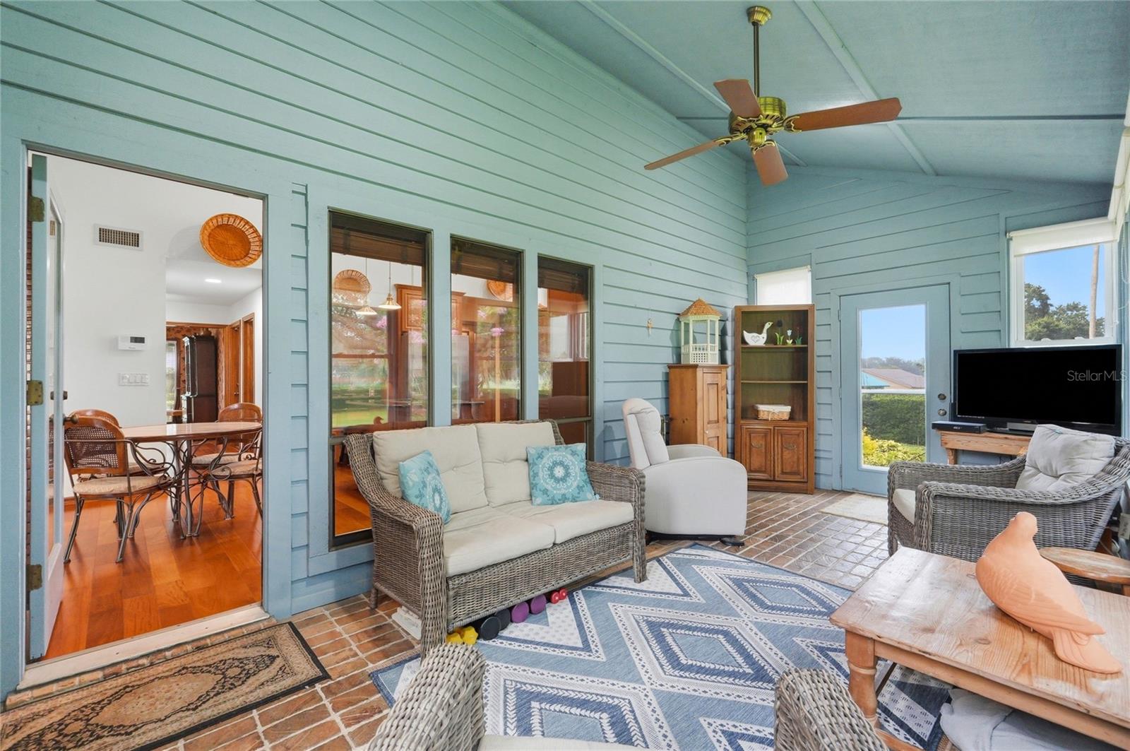 STONEGATE - Residential