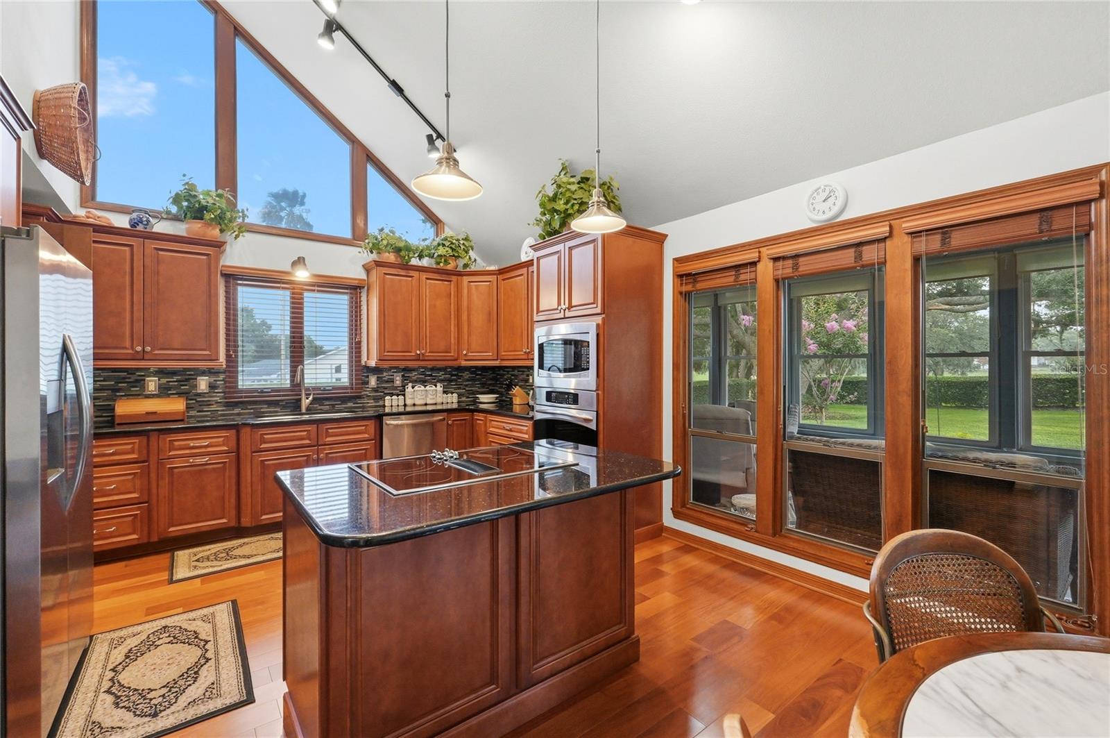 STONEGATE - Residential