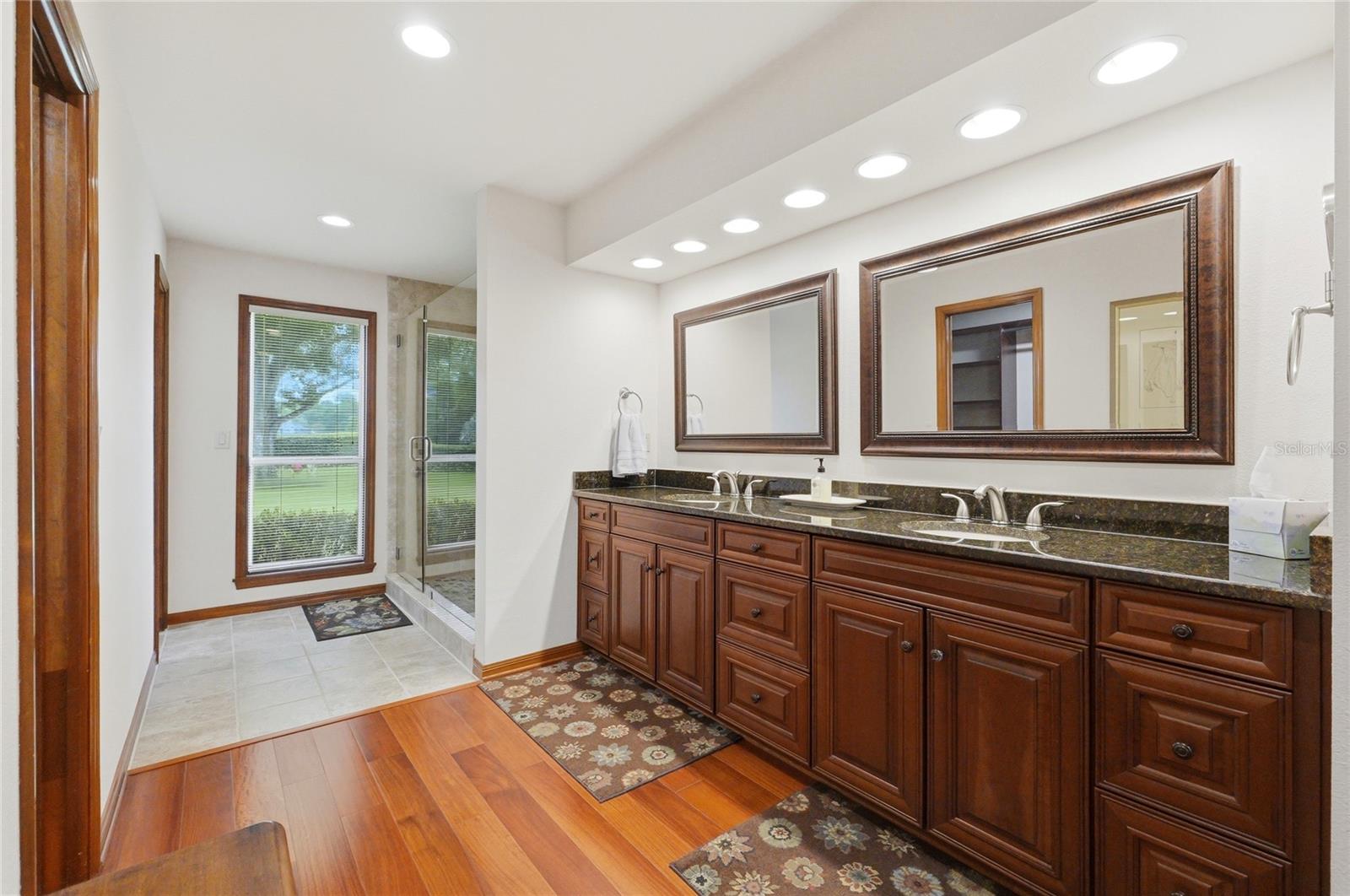 STONEGATE - Residential