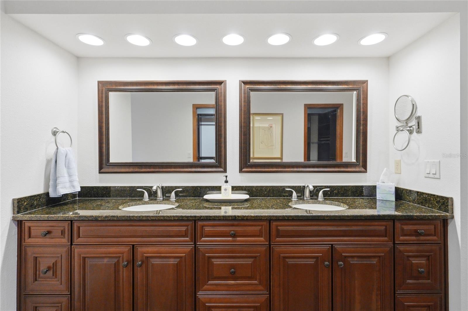 STONEGATE - Residential
