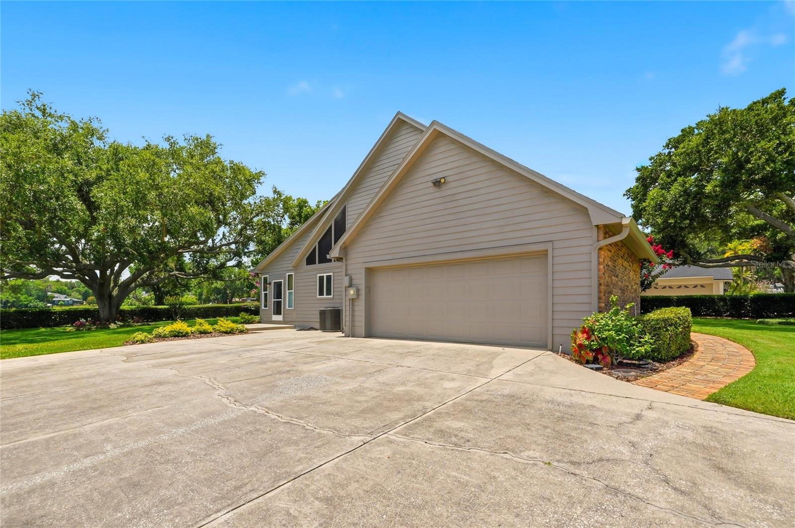 STONEGATE - Residential