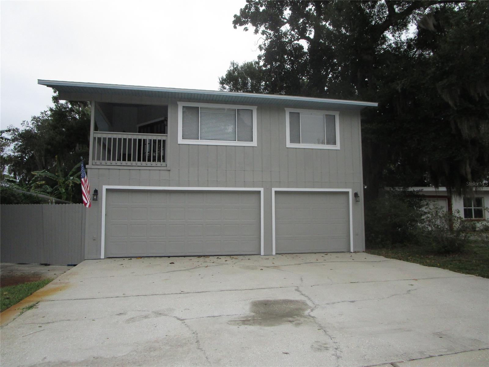Harbor Oaks Unit 02 - Residential Lease
