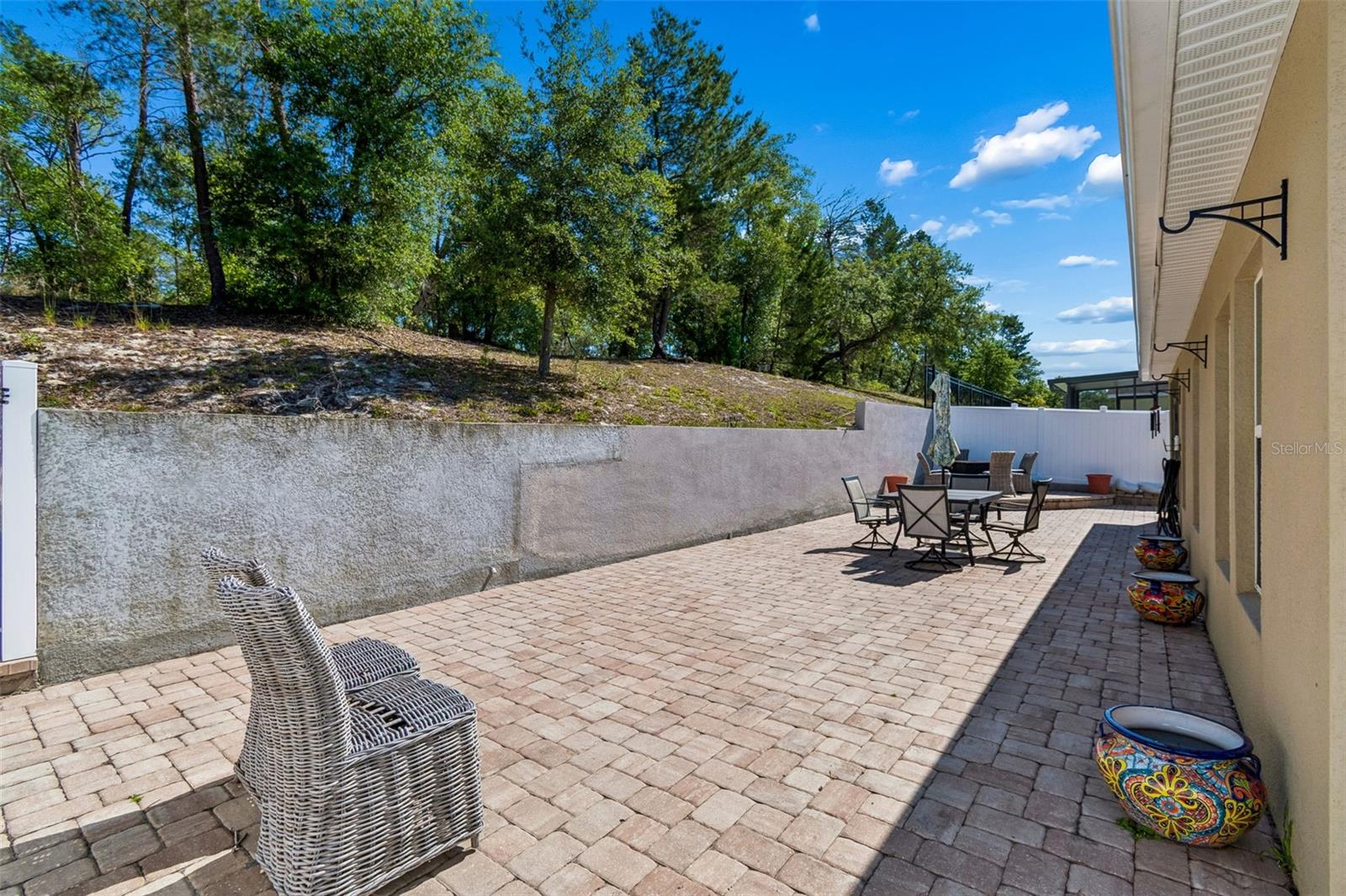 COUNTRY CLUB VILLAGE - Residential Lease