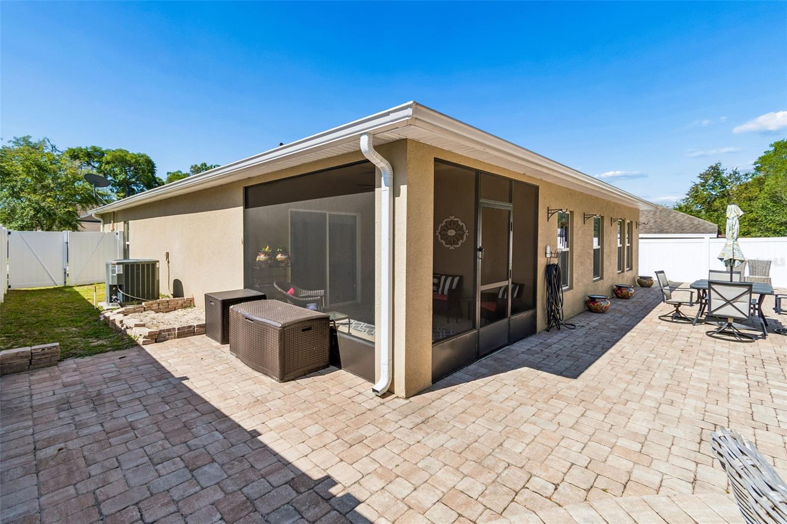 COUNTRY CLUB VILLAGE - Residential Lease