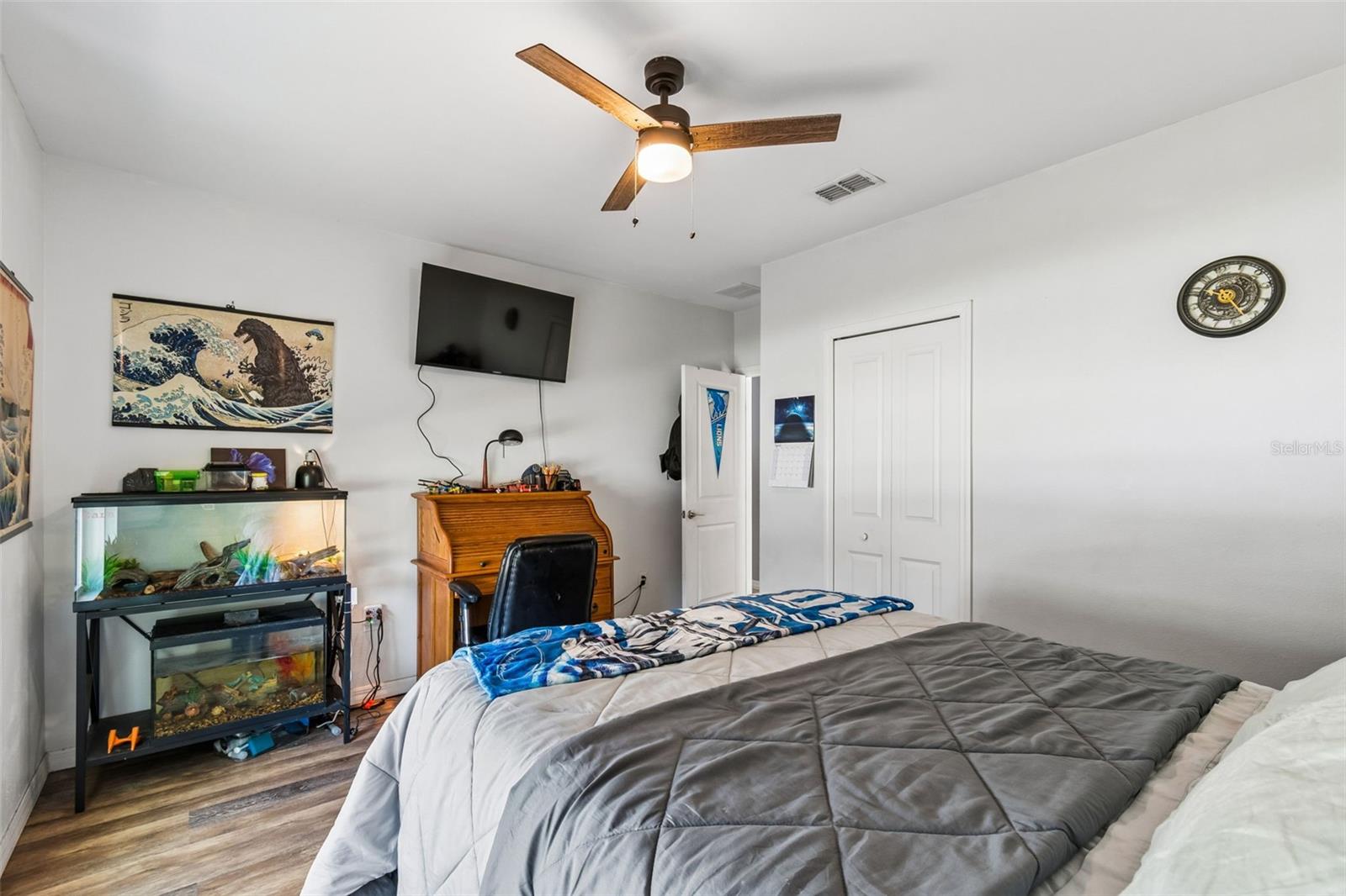 COUNTRY CLUB VILLAGE - Residential Lease