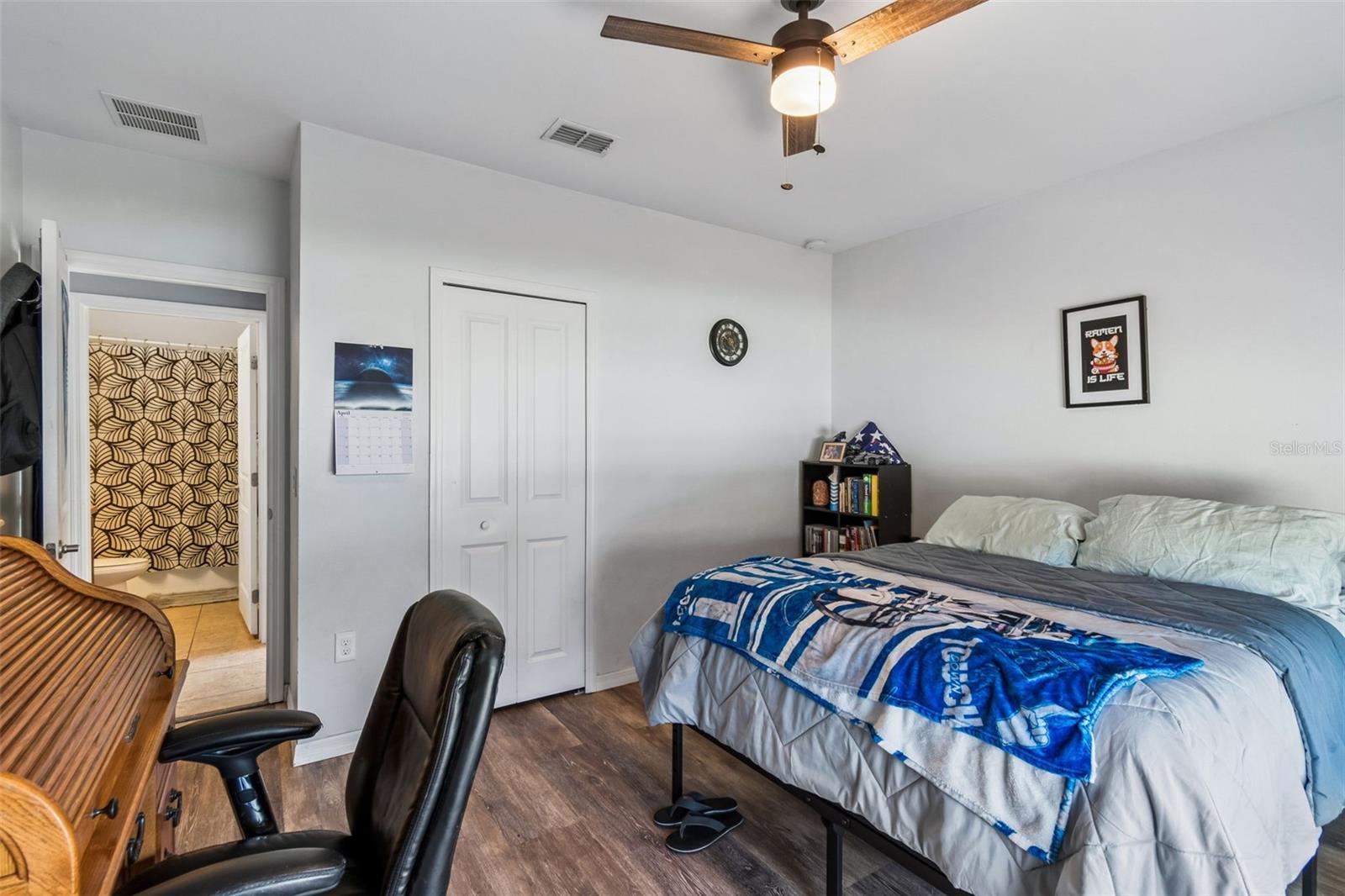 COUNTRY CLUB VILLAGE - Residential Lease