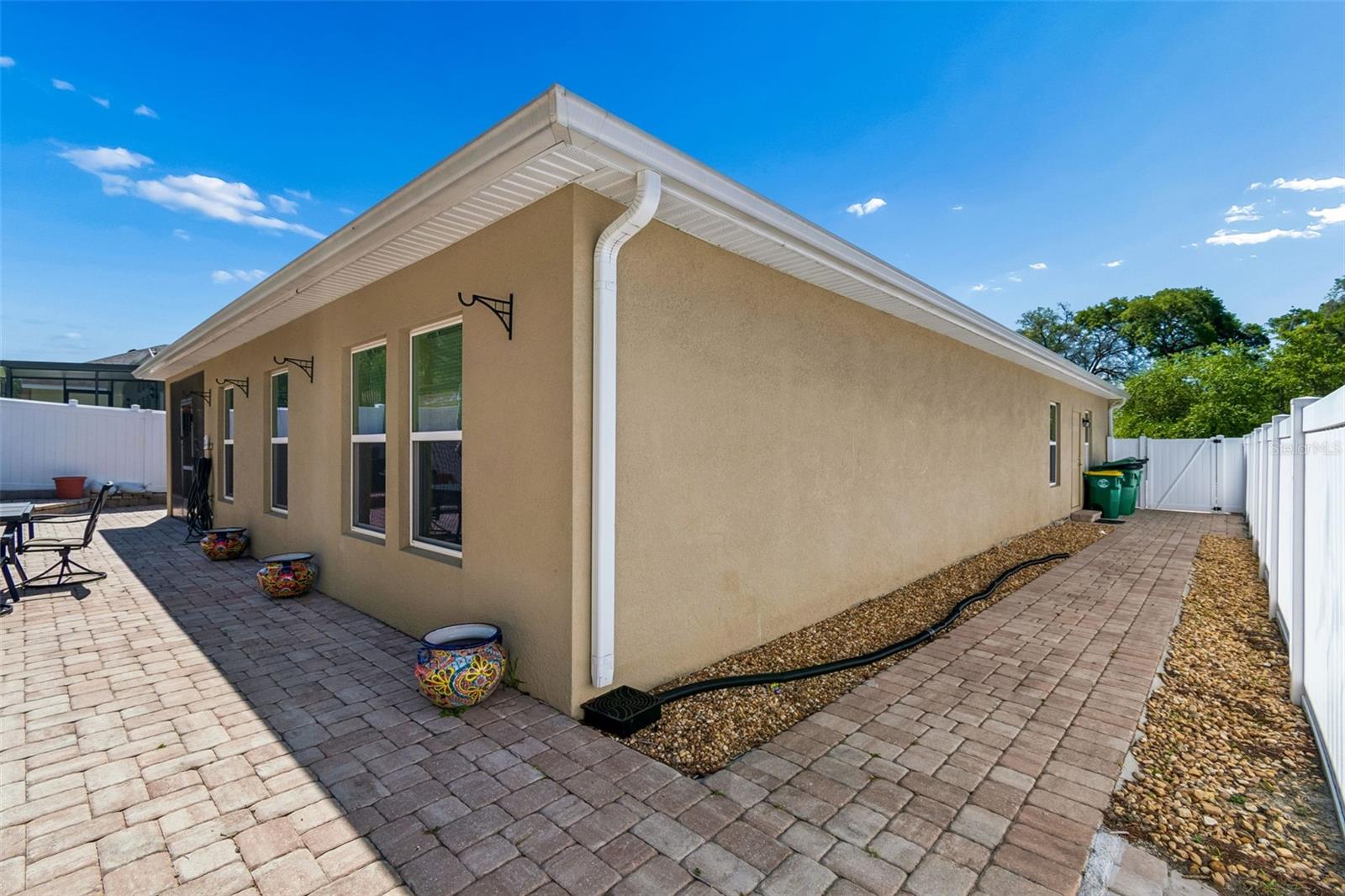 COUNTRY CLUB VILLAGE - Residential Lease