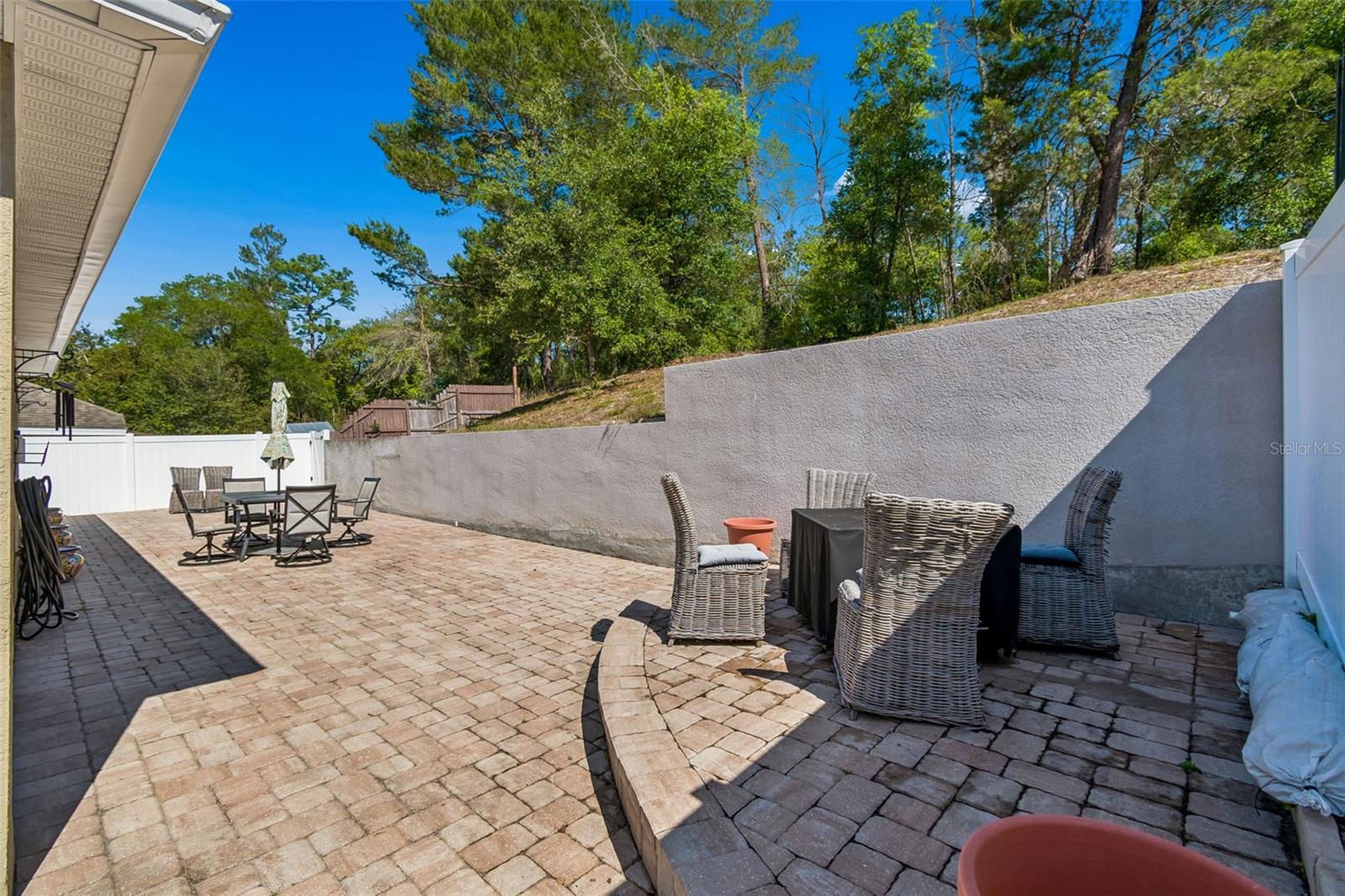 COUNTRY CLUB VILLAGE - Residential Lease