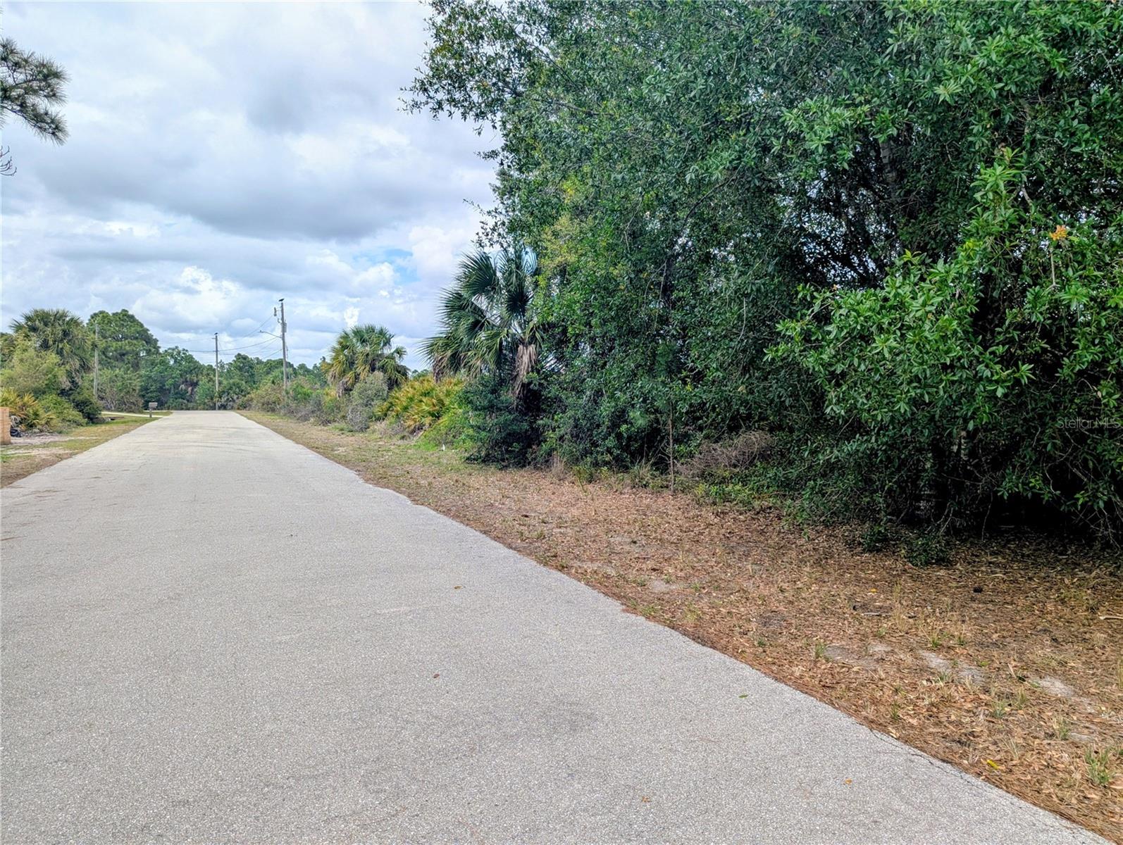 BUILD a HOME on this lot that is just under 1/4 acre in size (.23 acre). Street is paved. Home faces west so your back patio will be shaded on hot afternoons! Quiet street ready for you to make a home!