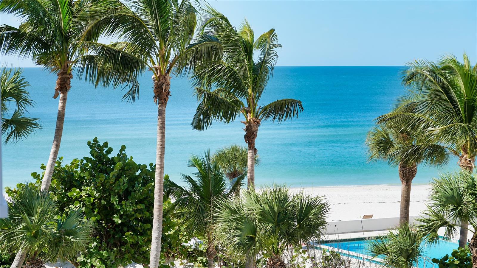 L ELEGANCE ON LIDO BEACH - Residential