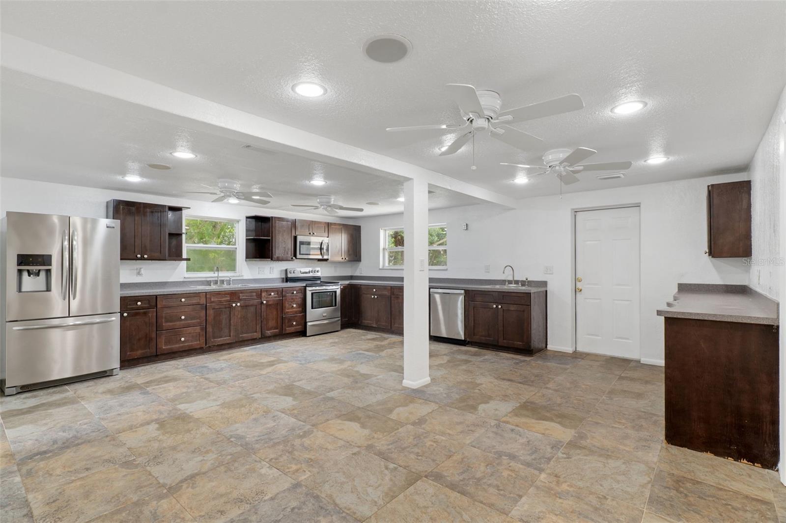 WEEKI WACHEE WOODLANDS - Residential