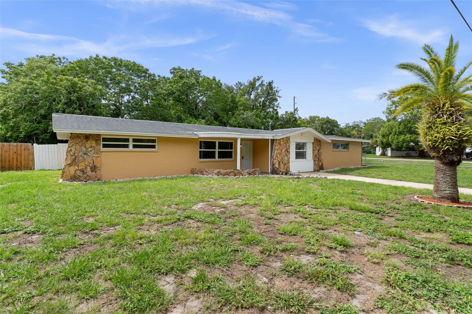 WEEKI WACHEE WOODLANDS - Residential