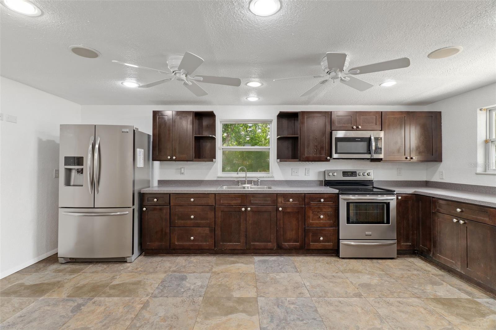 WEEKI WACHEE WOODLANDS - Residential