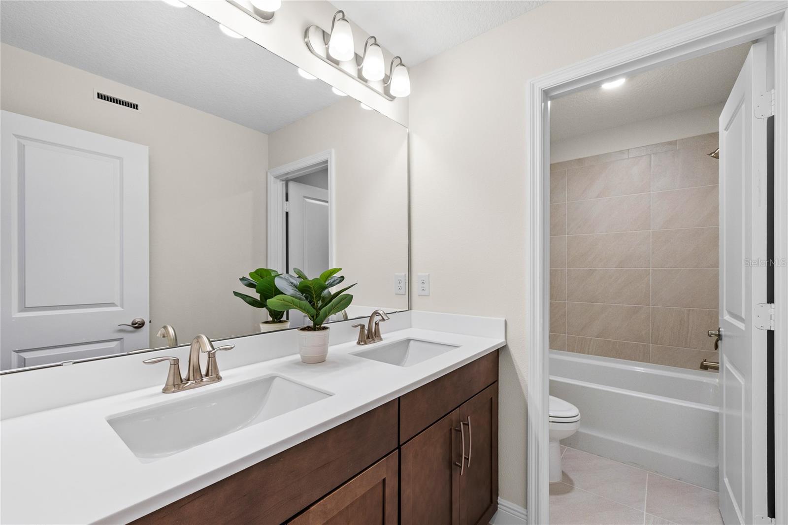ACUERA ESTATES - Residential
