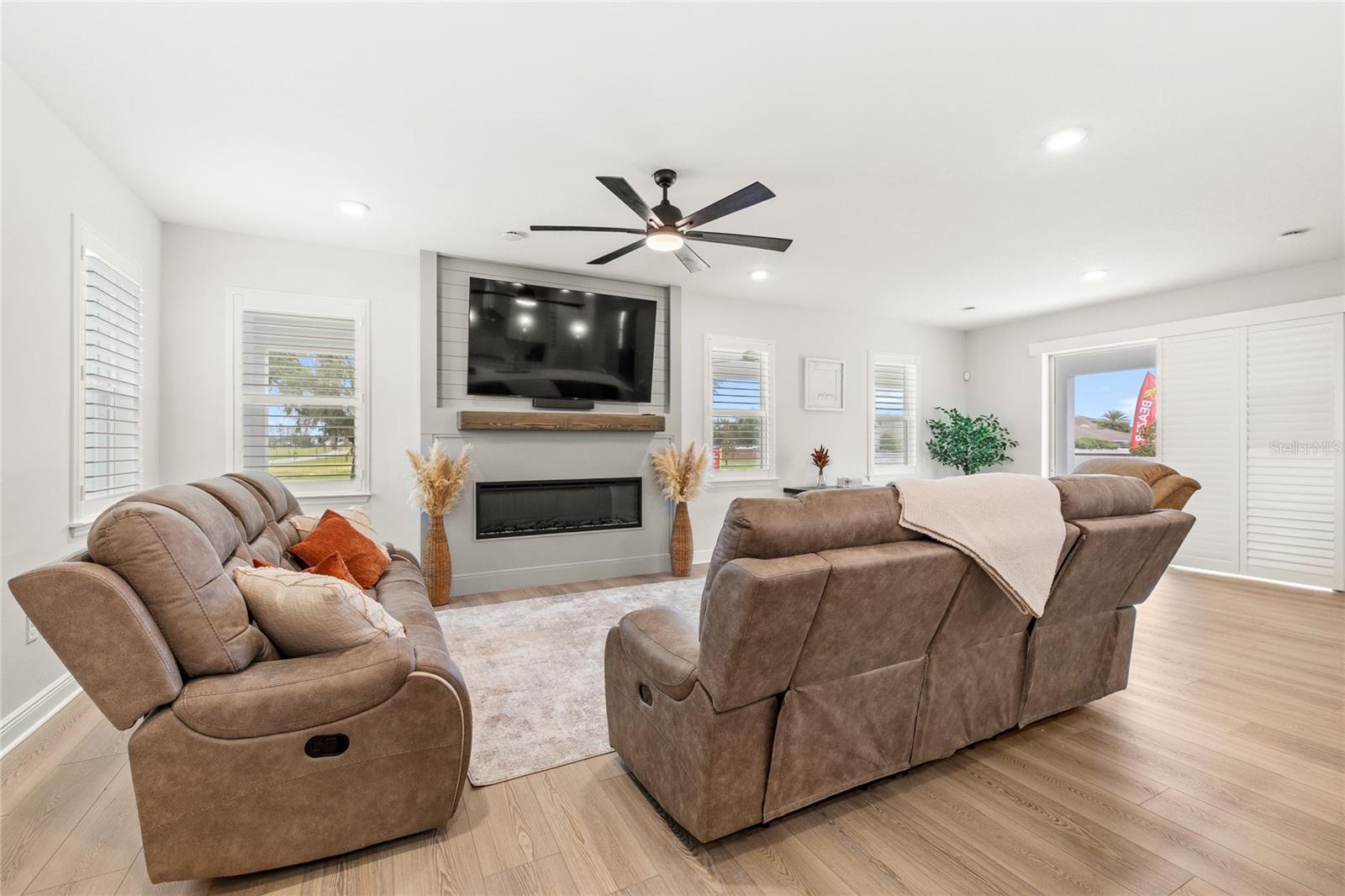 ACUERA ESTATES - Residential