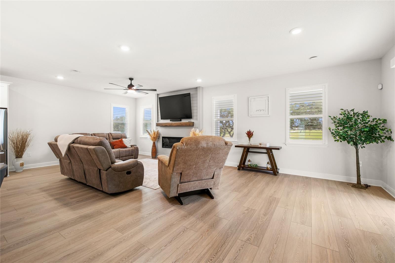 ACUERA ESTATES - Residential