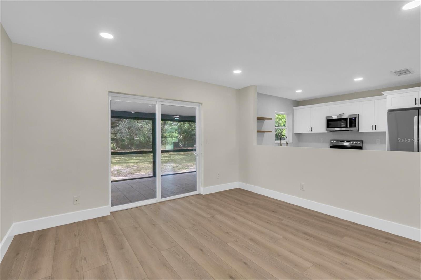 SPRING HILL - Residential