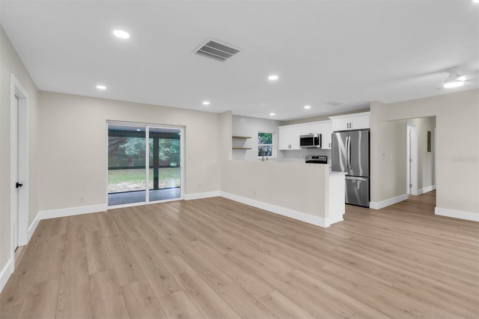 SPRING HILL - Residential