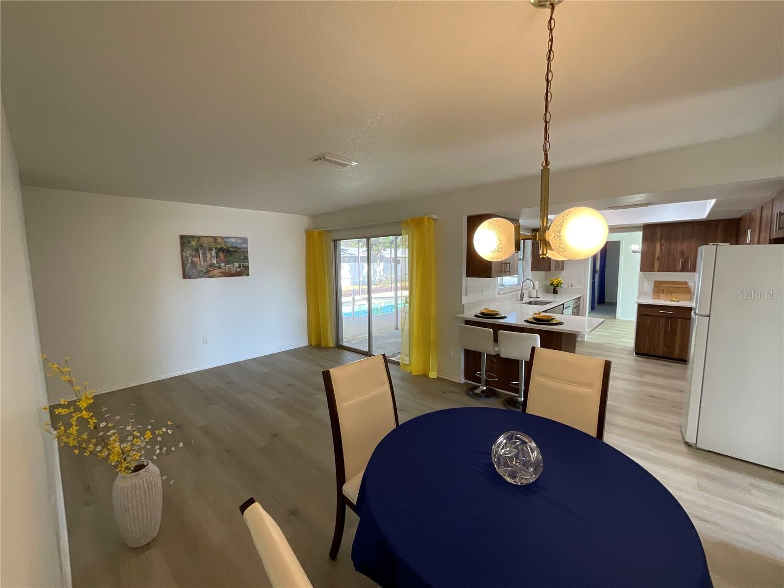 PINE LAKES - Residential