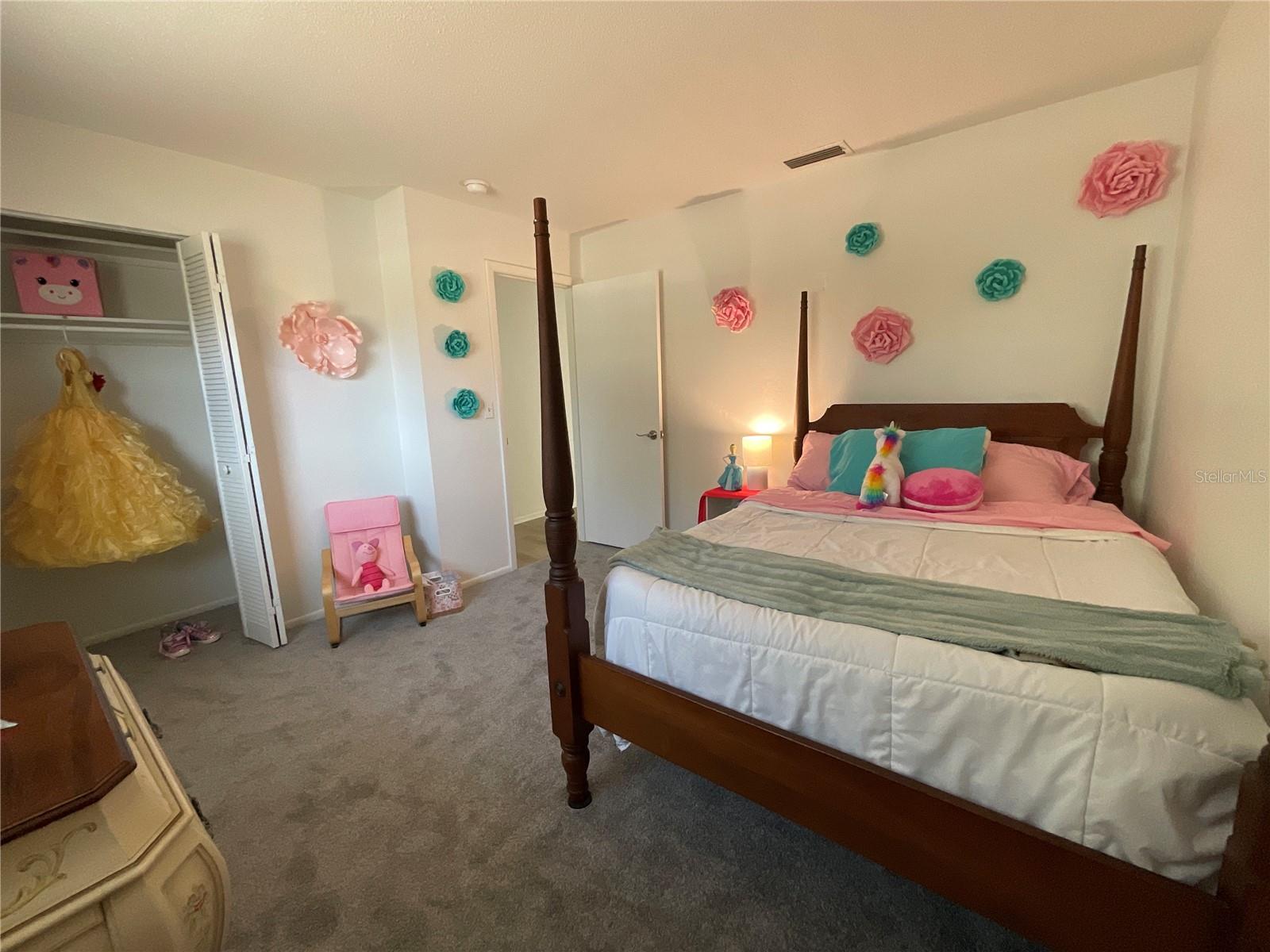 PINE LAKES - Residential