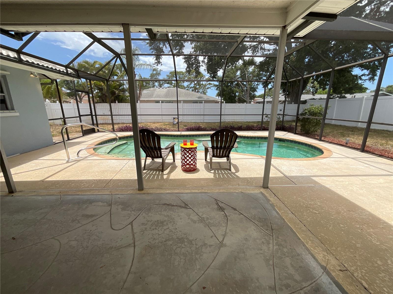 PINE LAKES - Residential