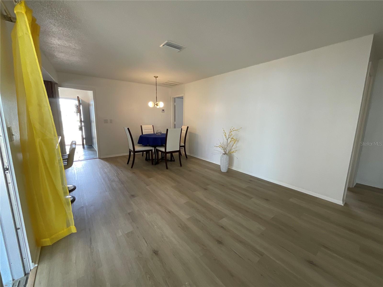 PINE LAKES - Residential