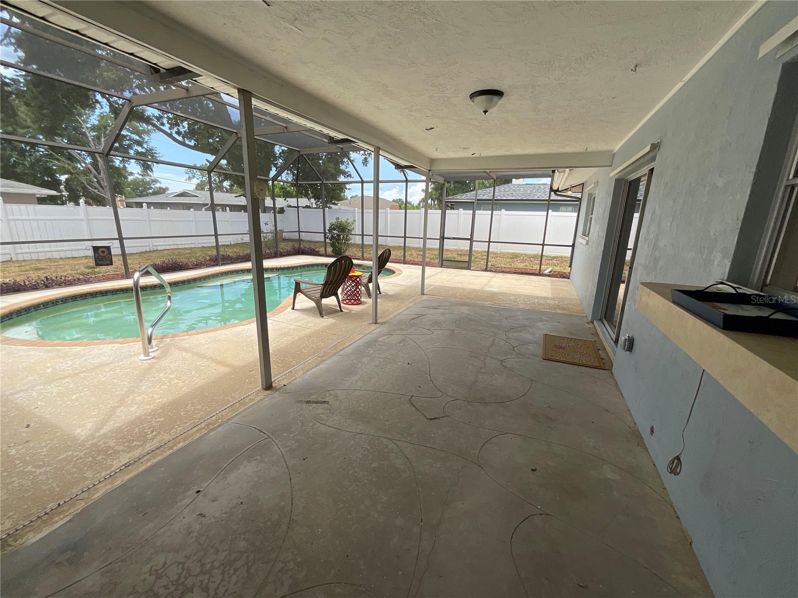 PINE LAKES - Residential