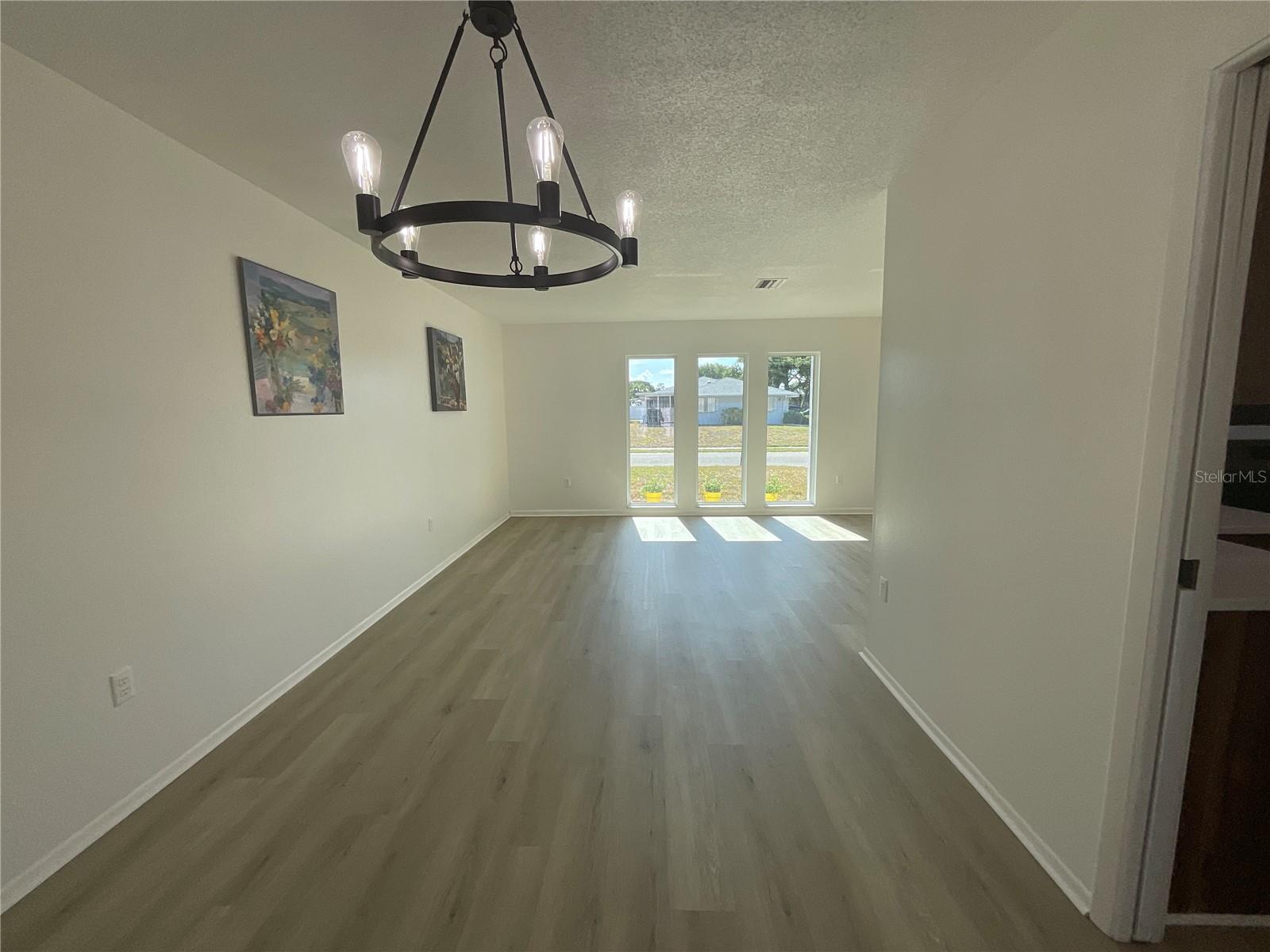 PINE LAKES - Residential