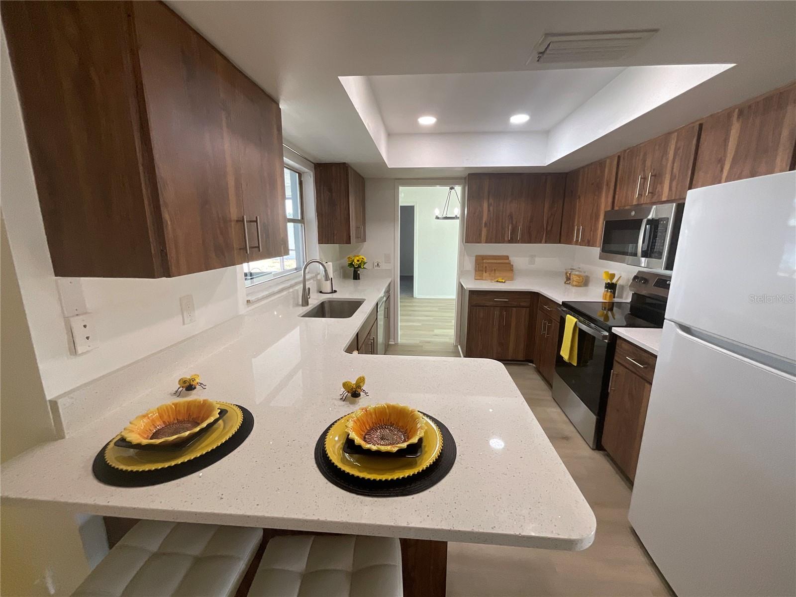 PINE LAKES - Residential