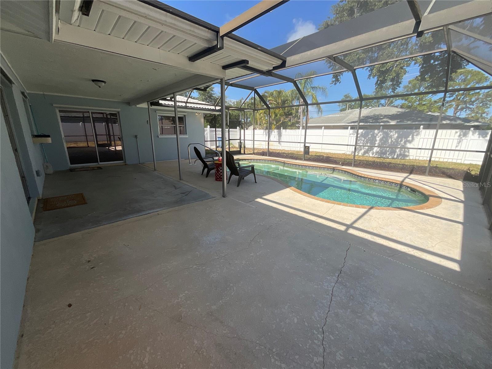 PINE LAKES - Residential