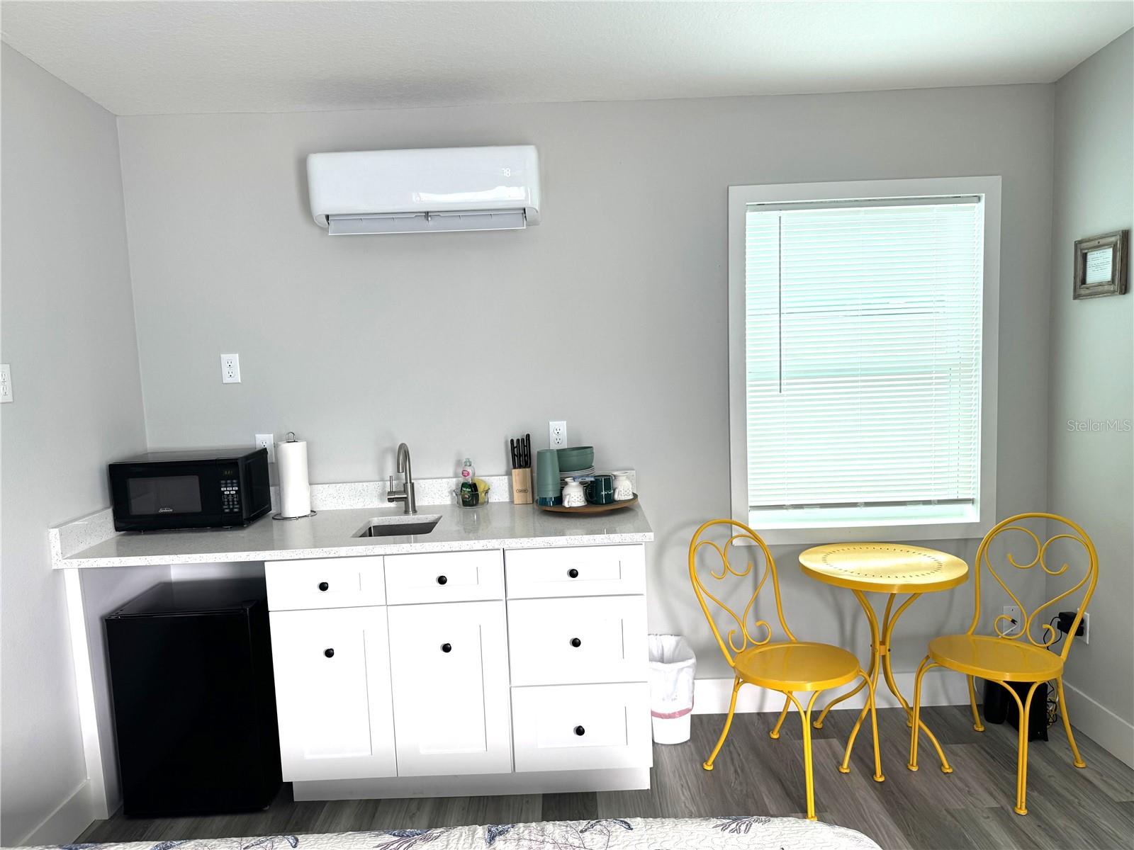 WAVE RESORT CONDO THE - Residential