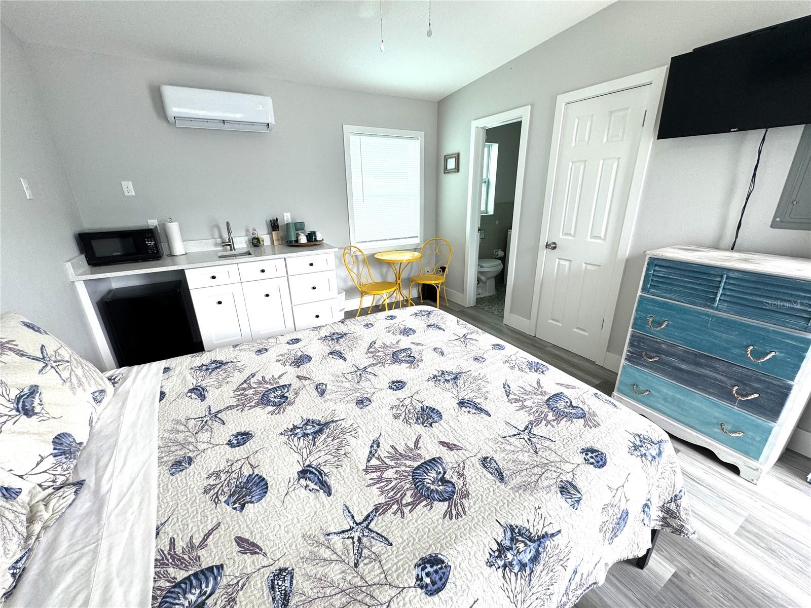 WAVE RESORT CONDO THE - Residential