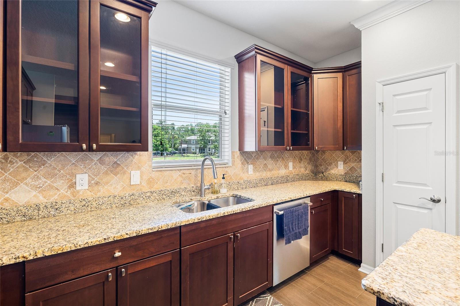 SOUTH HAMPTON - Residential
