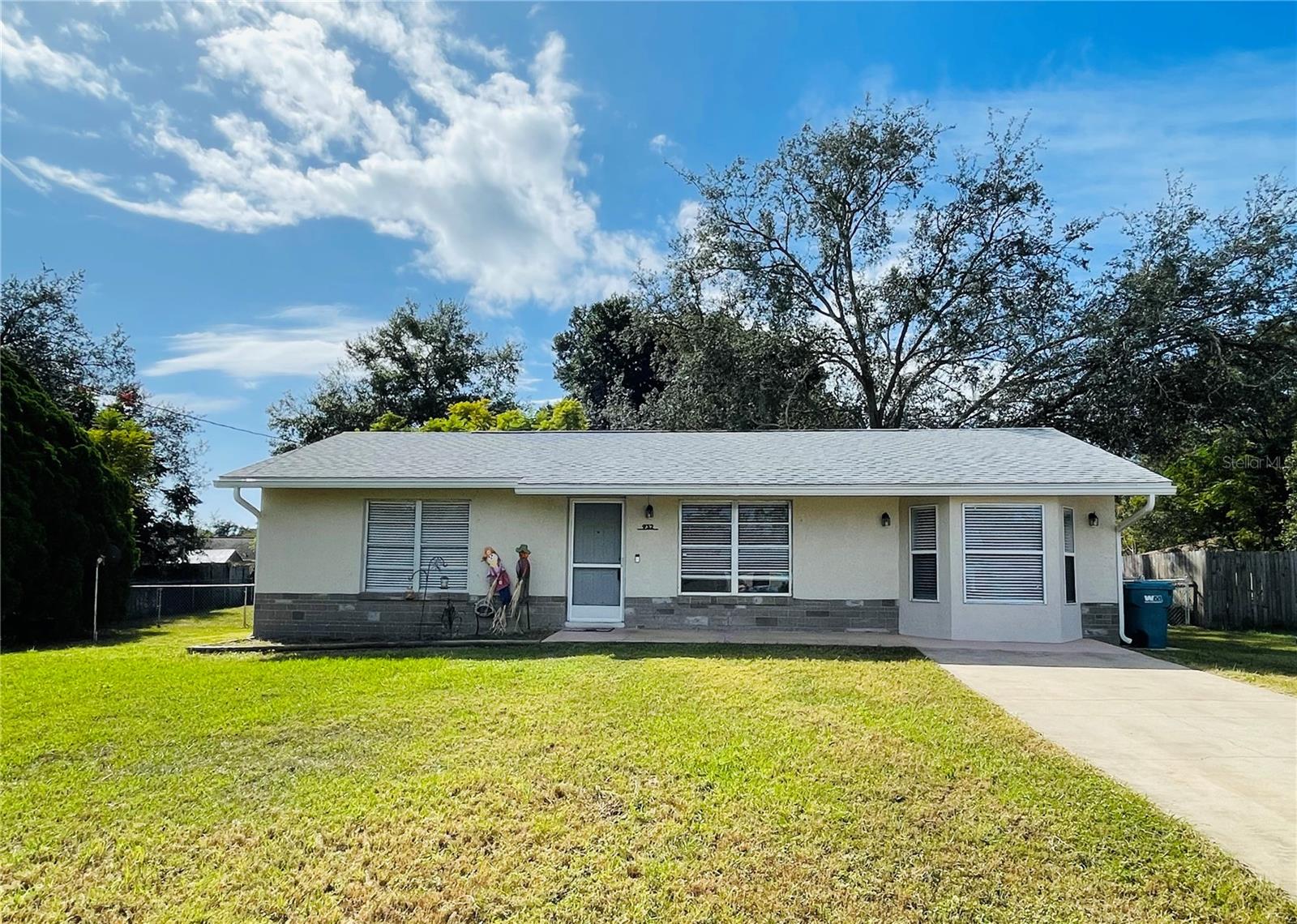 LADY LAKE APRIL HILLS - Residential