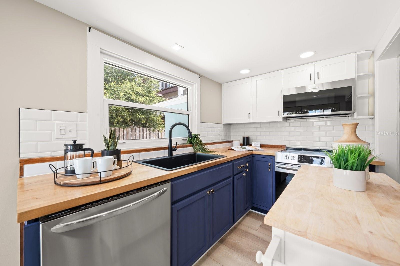 HIGHLAND COURT SUB - Residential