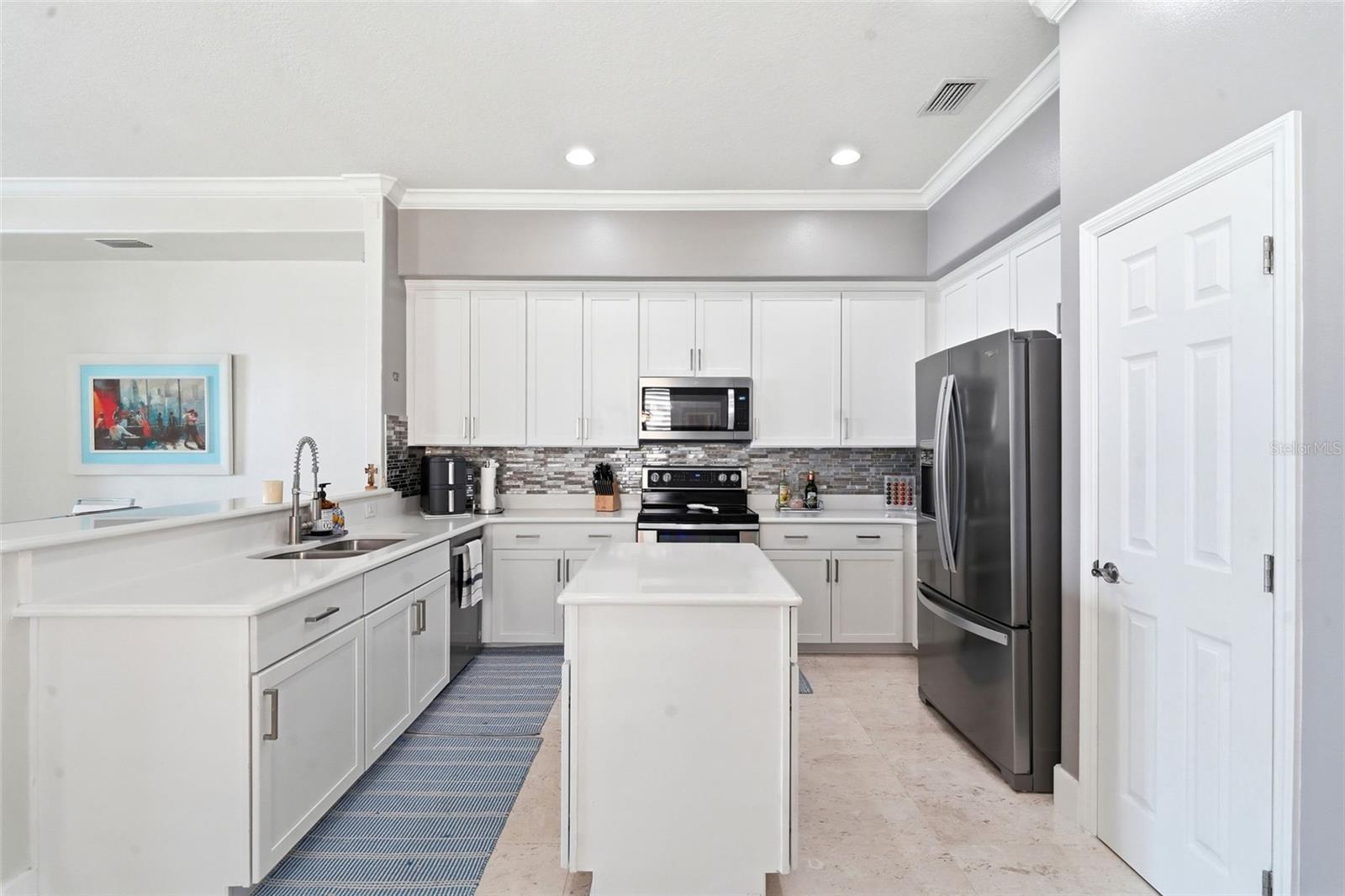 VIZCAYA HEIGHTS CONDO - Residential