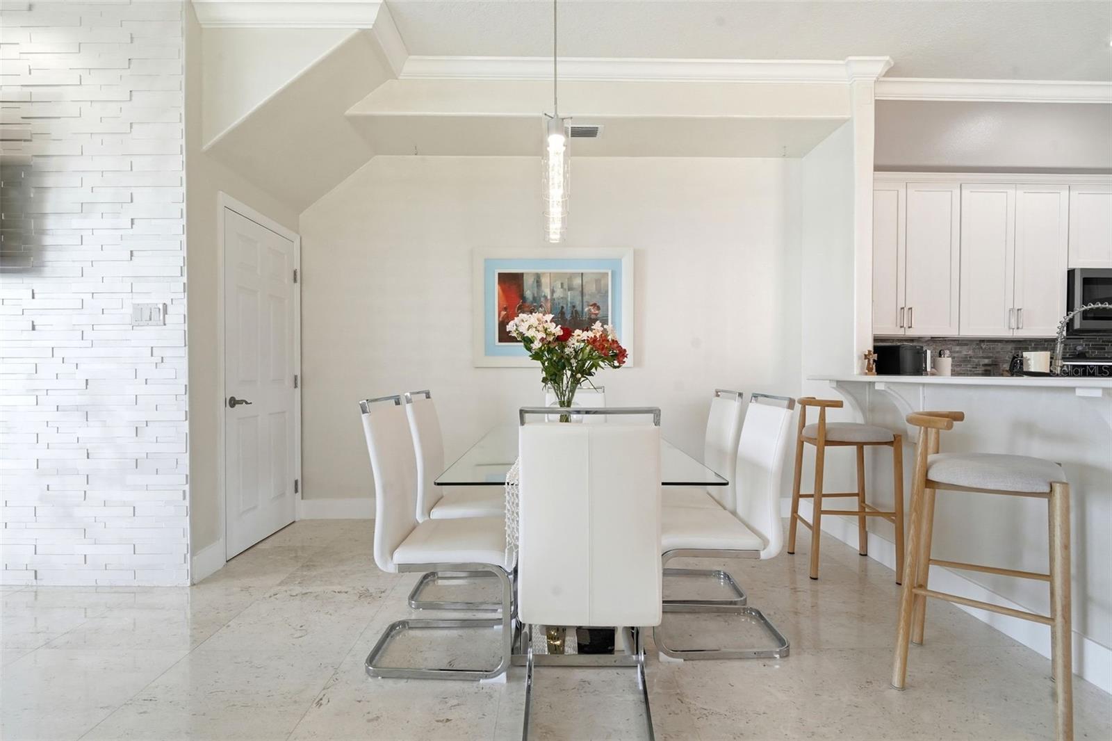 VIZCAYA HEIGHTS CONDO - Residential