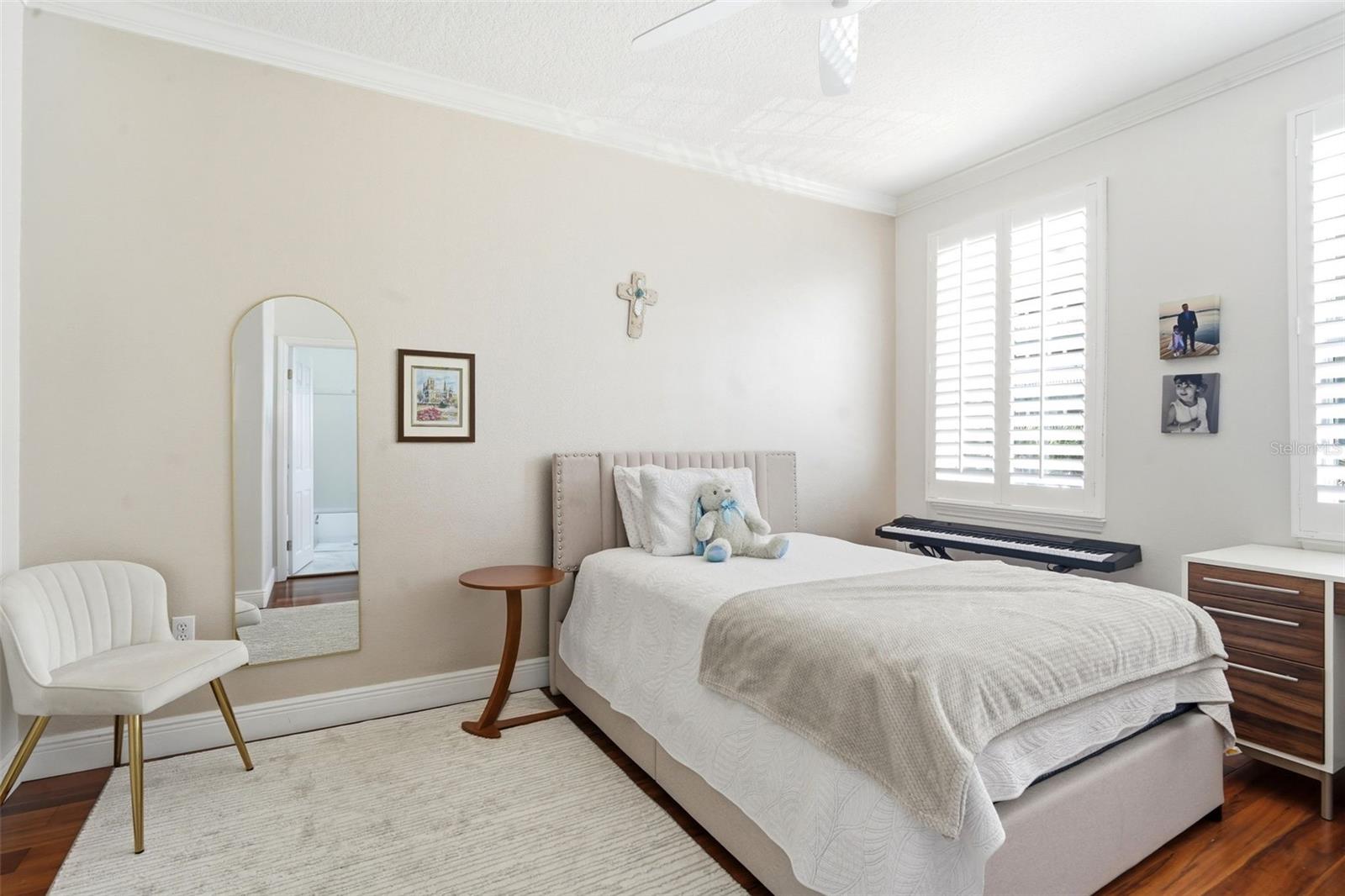 VIZCAYA HEIGHTS CONDO - Residential