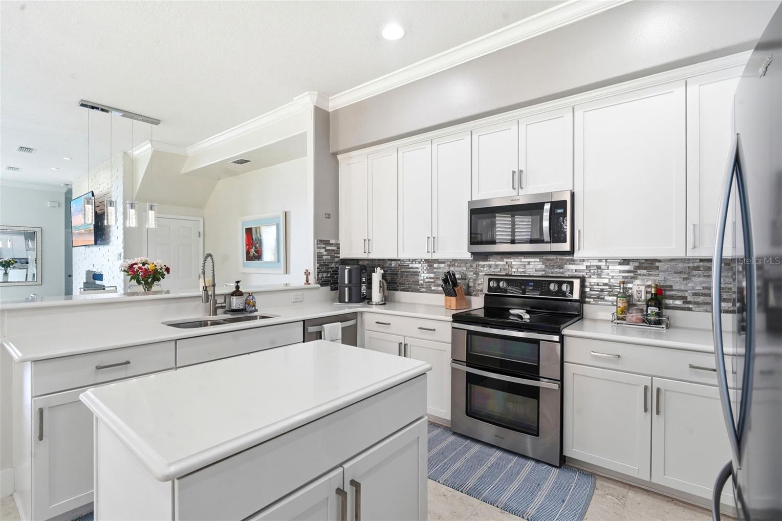 VIZCAYA HEIGHTS CONDO - Residential