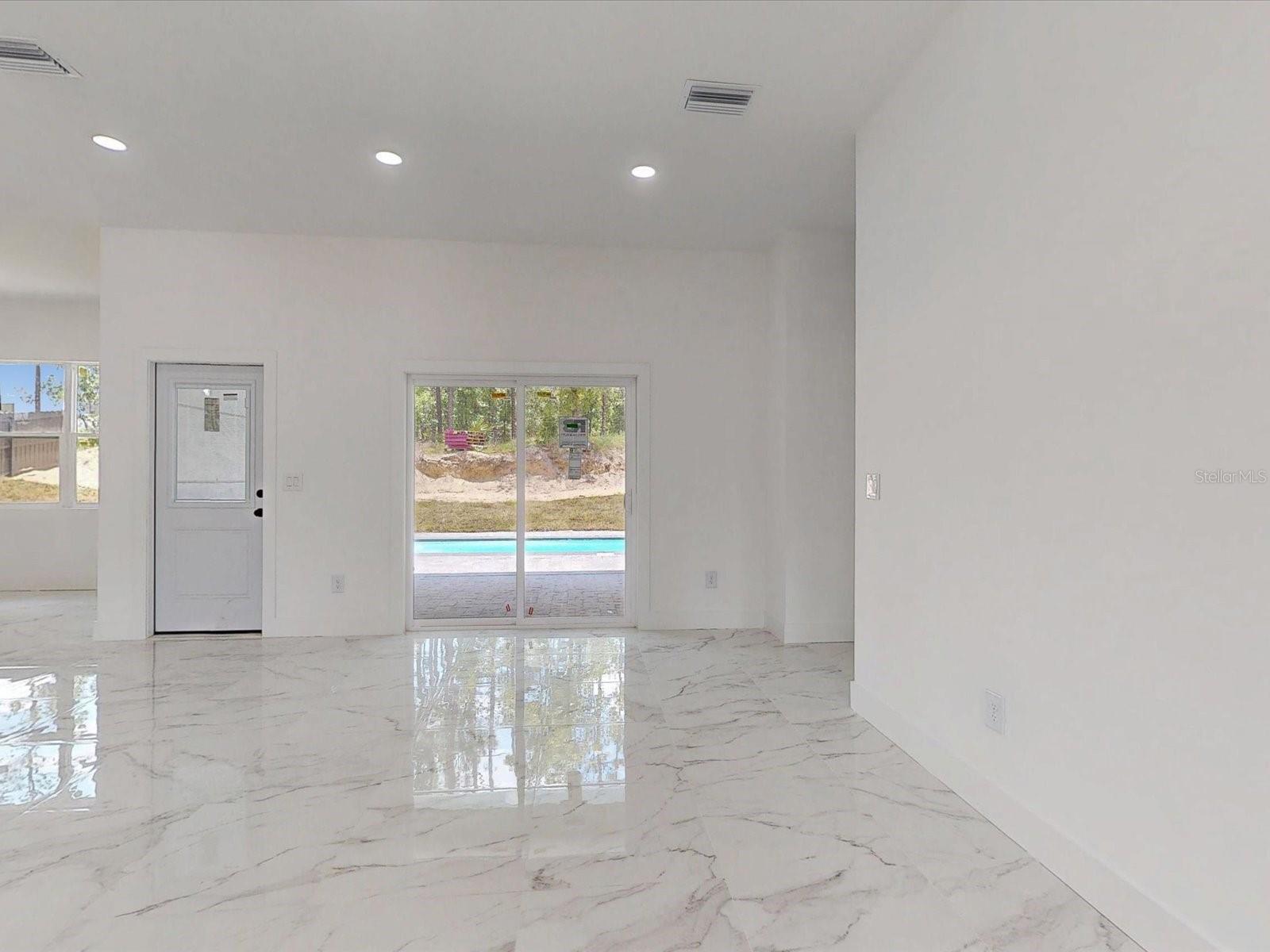 MARION OAKS UN 11 - Residential