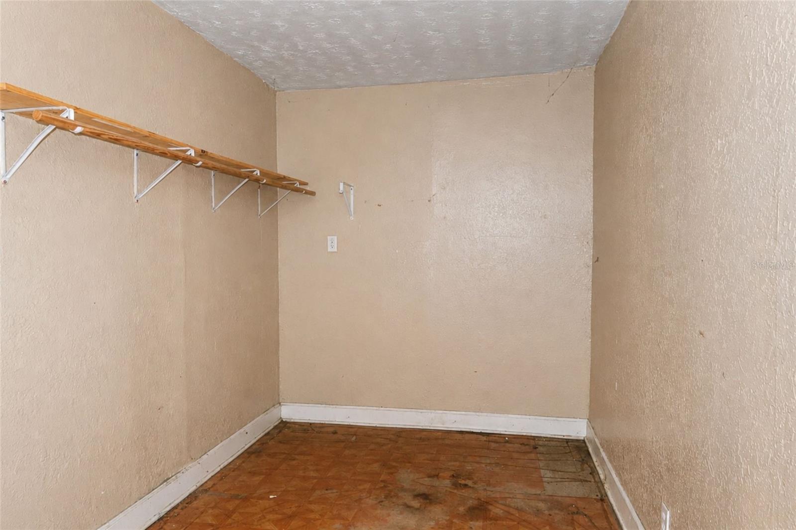 FOUNTAIN YOUTH COMMUNITY - Residential