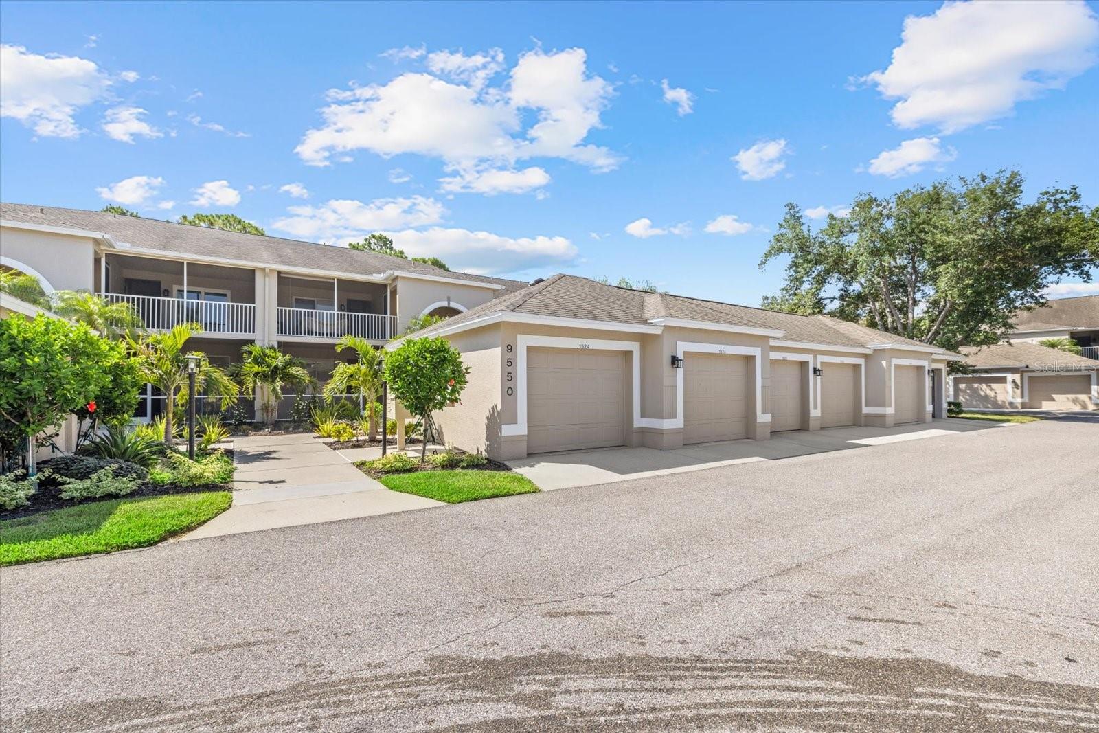 STONEYBROOK VERANDA GREENS 1 - Residential
