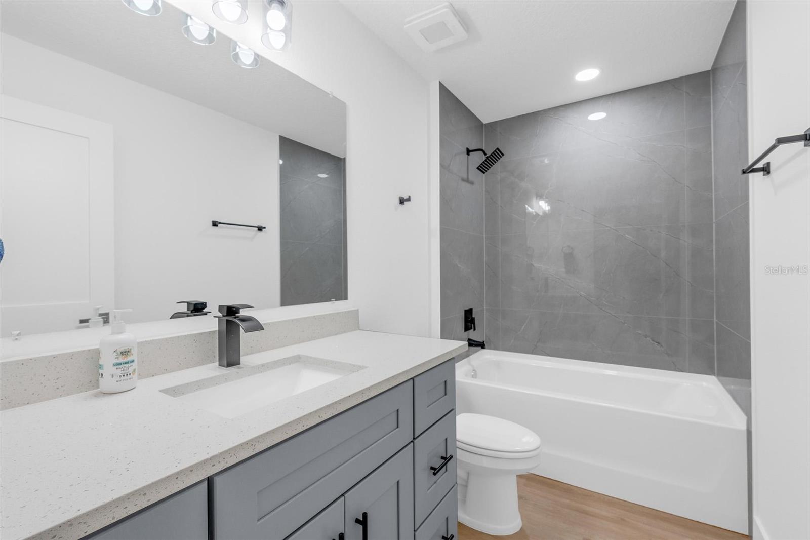 SILVER SPGS SHORES UN 31 - Residential