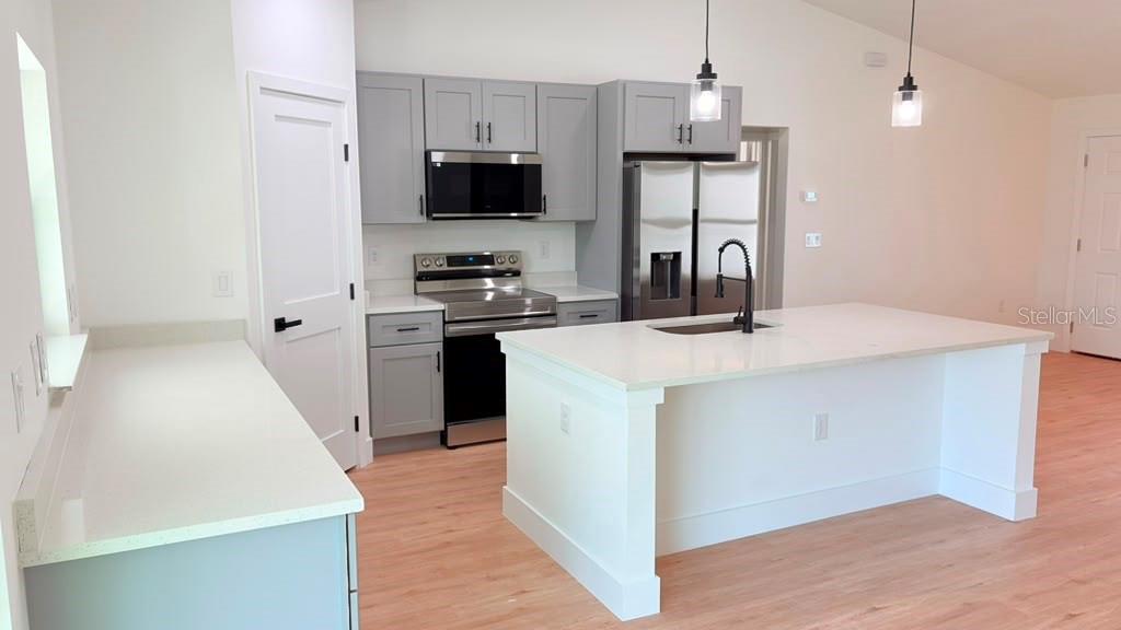 SILVER SPGS SHORES UN 31 - Residential