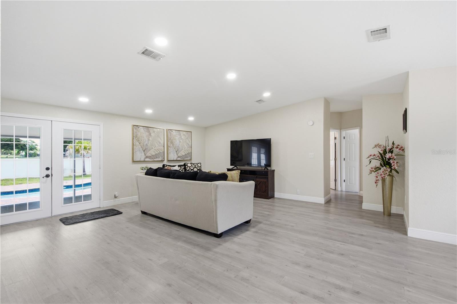 UNPLATTED - Residential