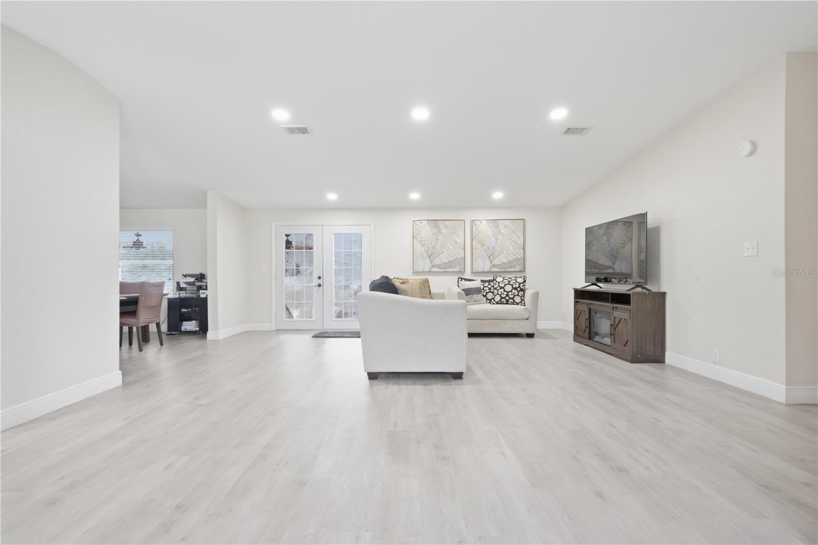 UNPLATTED - Residential