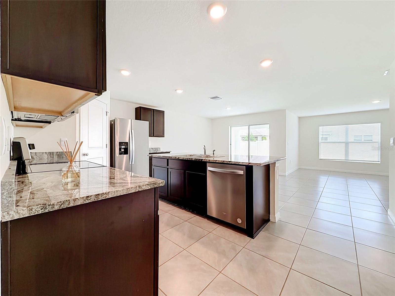 DEER PATH NORTH PH 2 - Residential Lease