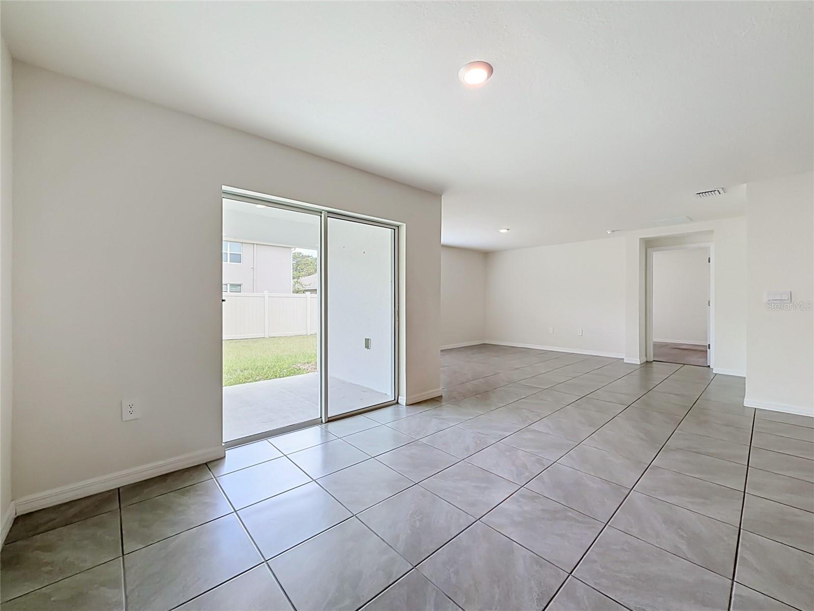 DEER PATH NORTH PH 2 - Residential Lease