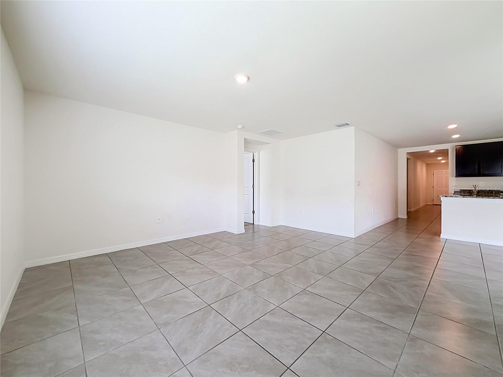 DEER PATH NORTH PH 2 - Residential Lease