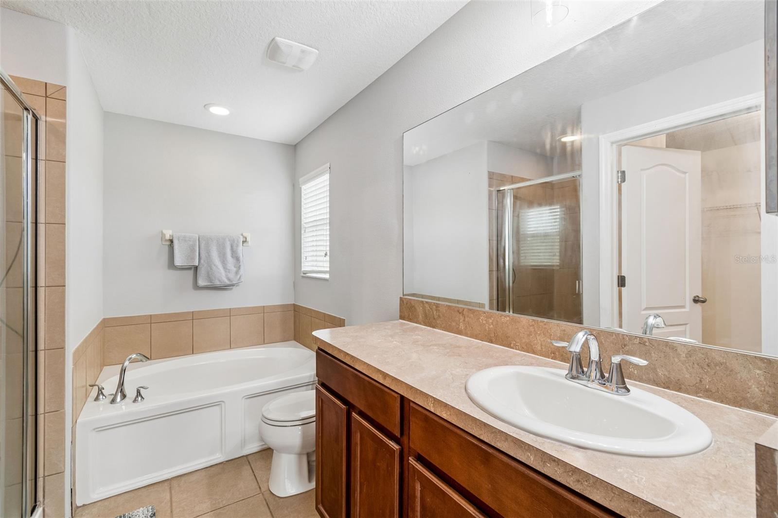 THOUSAND OAKS EAST PH V - Residential